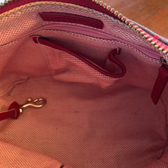 Dooney and Bourke, small hand bag signature fabric - Picture 8 of 11